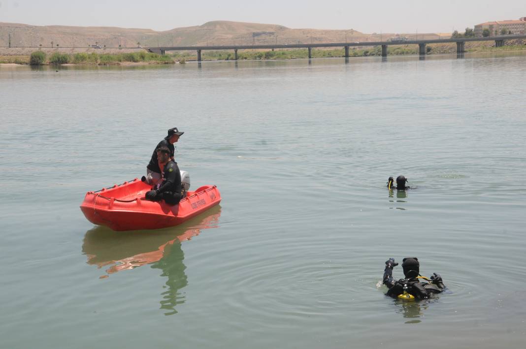 Kayıp kız çocuğu Dicle Nehri’nde aranıyor 6